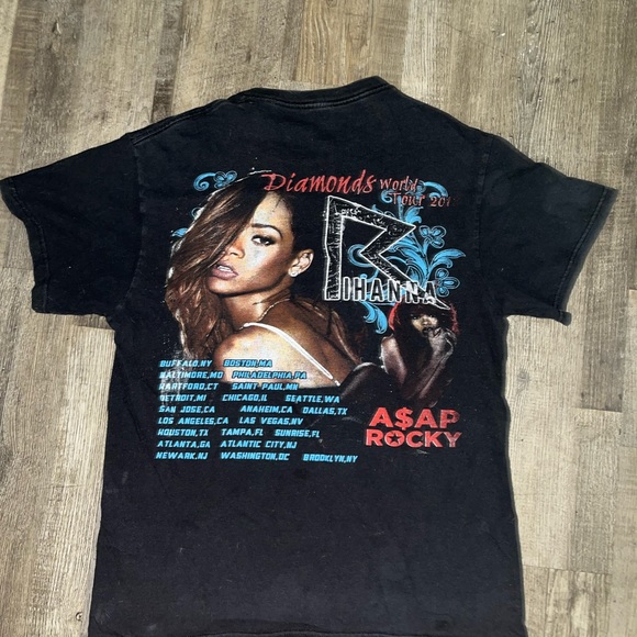 Diamonds world tour 2013 Rihanna - Picture 2 of 2